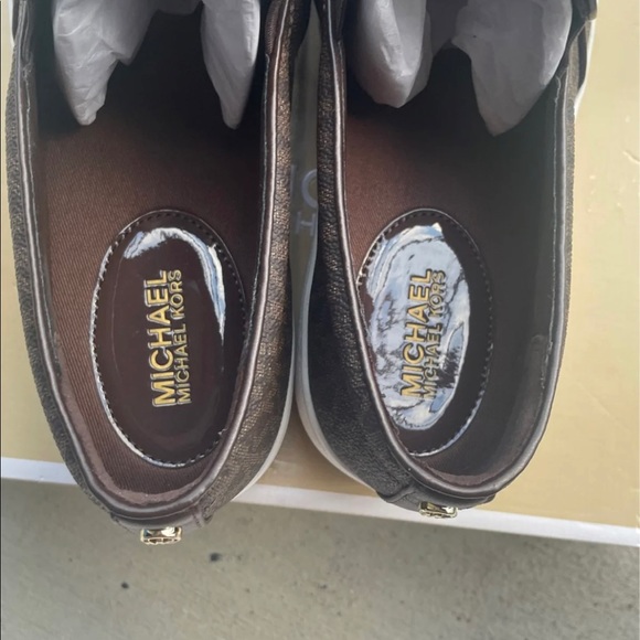 Michael kors slip on shoe size 9. Only worn one time. - Picture 4 of 4